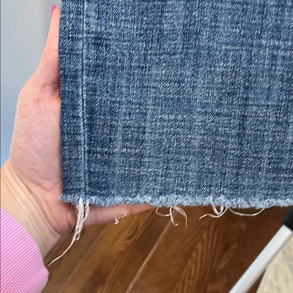 Kut from the Kloth Distressed Blue Cropped Jeans - Size 10 - Picture 6 of 12
